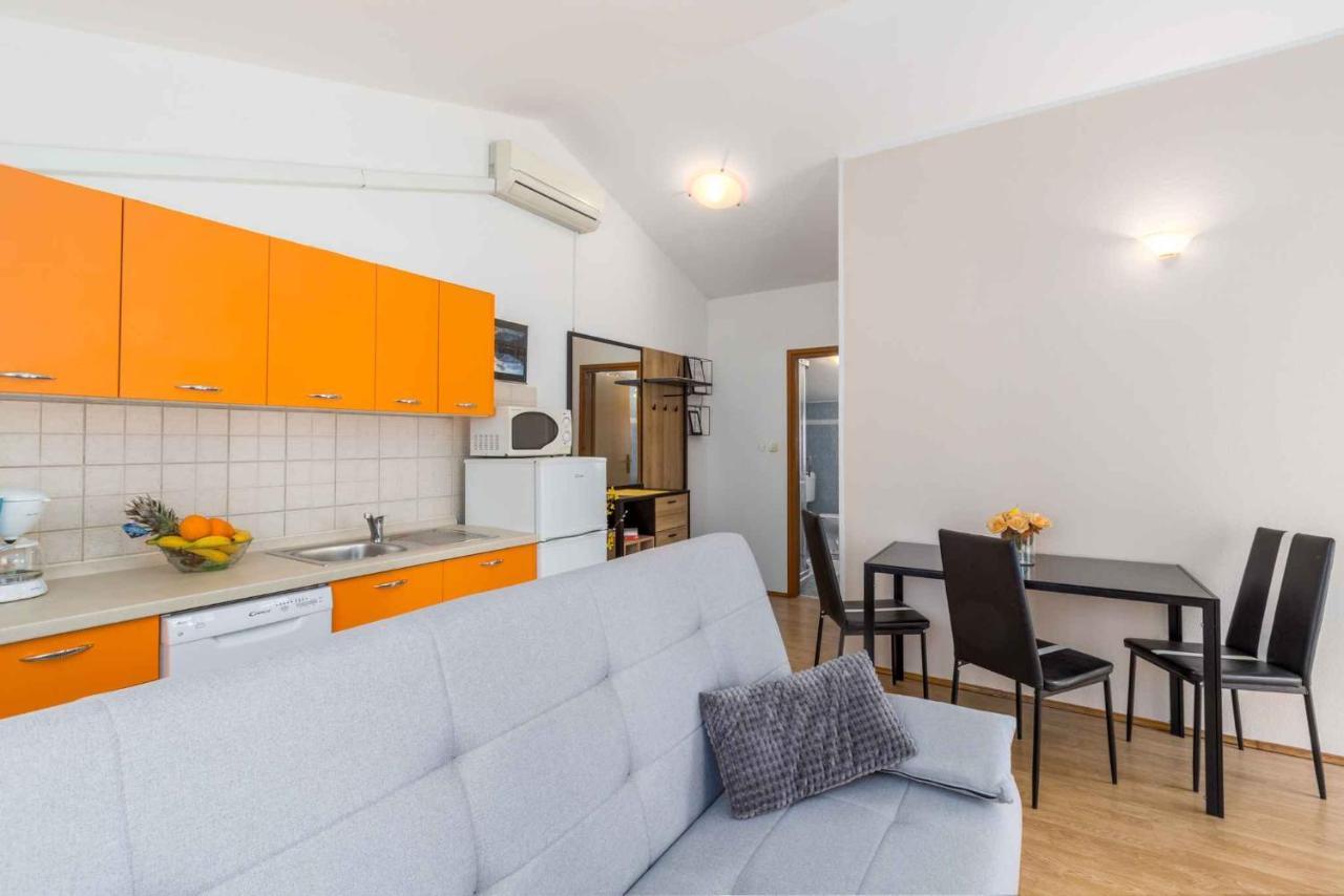 In Porec/istrien 9863 Apartment